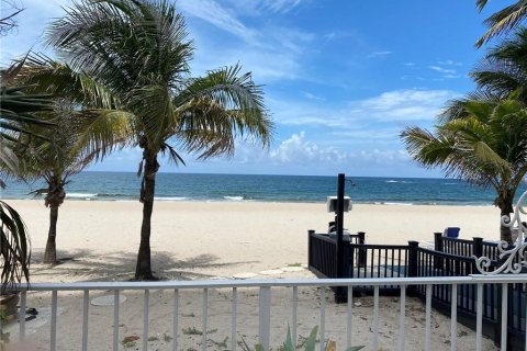 Condominio en alquiler en Pompano Beach, Florida, 2 dormitorios, 102.19 m2 № 909951 - foto 10