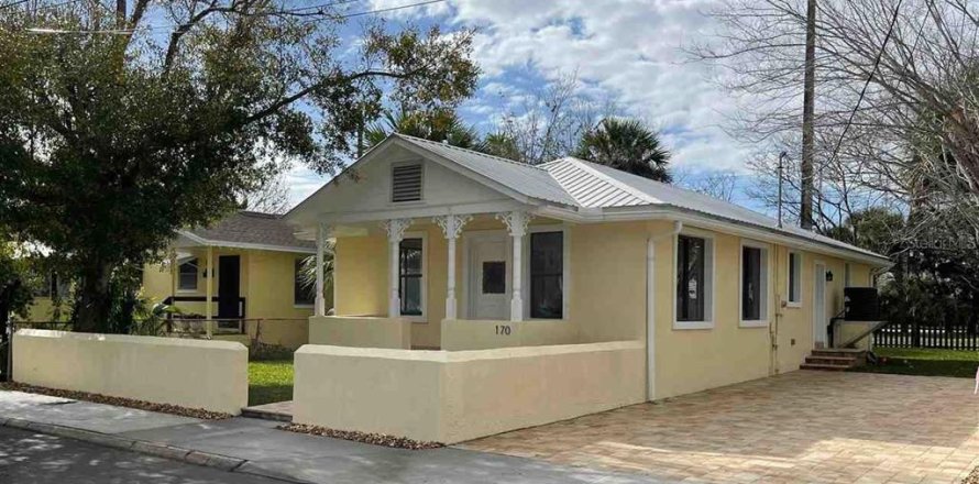 House in Saint Augustine, Florida 3 bedrooms, 108.97 sq.m. № 1245458