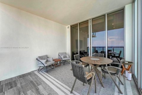 Condominio en venta en Bal Harbour, Florida, 2 dormitorios, 160.26 m2 № 1232108 - foto 12