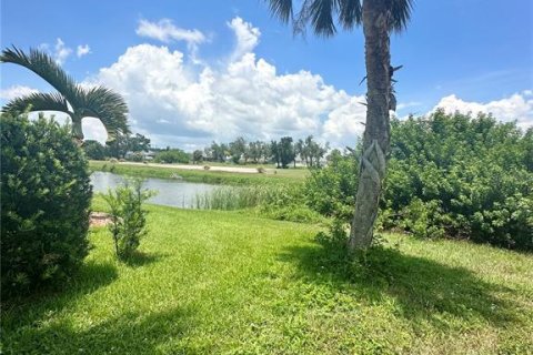 Terreno en venta en Rotonda, Florida № 639148 - foto 3