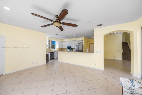 Villa ou maison à vendre à Pembroke Pines, Floride: 5 chambres, 254.74 m2 № 1397527 - photo 9