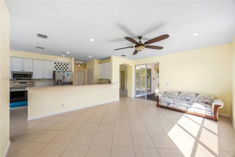 Villa ou maison à vendre à Pembroke Pines, Floride: 5 chambres, 254.74 m2 № 1397527 - photo 6