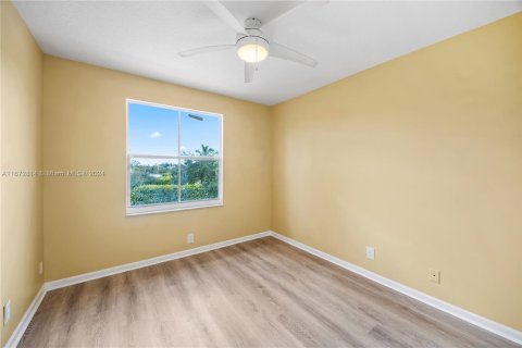 Villa ou maison à vendre à Pembroke Pines, Floride: 5 chambres, 254.74 m2 № 1397527 - photo 25