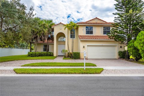 Villa ou maison à vendre à Pembroke Pines, Floride: 5 chambres, 254.74 m2 № 1397527 - photo 2