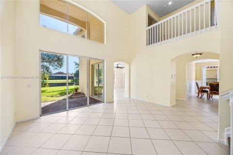 Villa ou maison à vendre à Pembroke Pines, Floride: 5 chambres, 254.74 m2 № 1397527 - photo 7