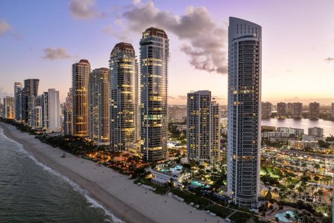 Condominio en venta en Sunny Isles Beach, Florida, 3 dormitorios, 198.9 m2 № 754386 - foto 27