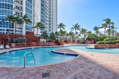 Condo in Sunny Isles Beach, Florida, 3 bedrooms  № 754386 - photo 18