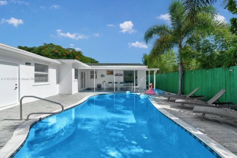 Villa ou maison à louer à Hollywood, Floride: 4 chambres, 152.92 m2 № 715794 - photo 25