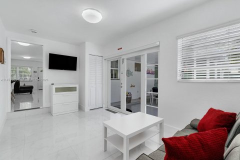 Casa en alquiler en Hollywood, Florida, 4 dormitorios, 152.92 m2 № 715794 - foto 11