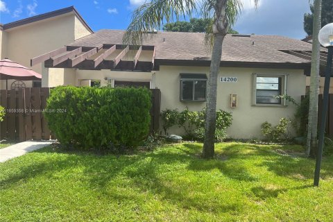 Adosado en venta en Delray Beach, Florida, 1 dormitorio, 93.37 m2 № 1364222 - foto 1