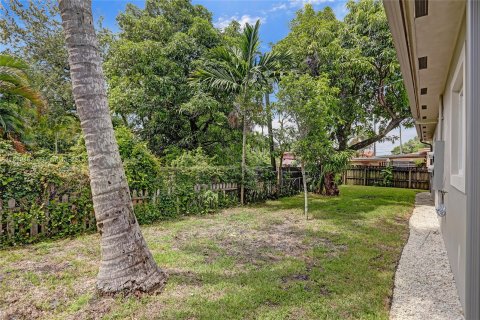 Villa ou maison à louer à Miami, Floride: 3 chambres, 117.43 m2 № 1364224 - photo 21