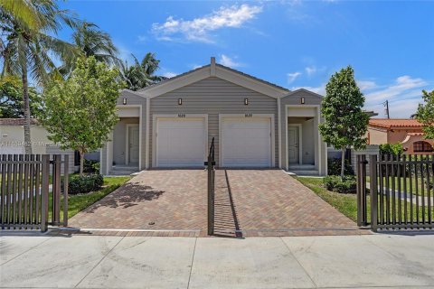 Villa ou maison à louer à Miami, Floride: 3 chambres, 117.43 m2 № 1364224 - photo 2