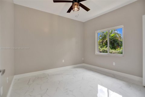 Villa ou maison à louer à Miami, Floride: 3 chambres, 117.43 m2 № 1364224 - photo 10