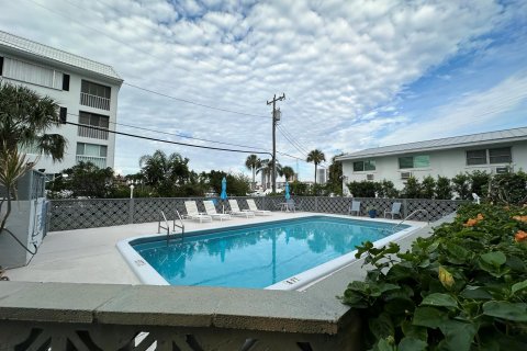 Condo in North Palm Beach, Florida, 2 bedrooms  № 883357 - photo 29