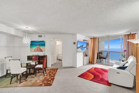 Condo in Miami Beach, Florida, 2 bedrooms  № 749719 - photo 6