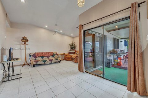 Villa ou maison à vendre à Miami, Floride: 3 chambres, 115.57 m2 № 1316432 - photo 9