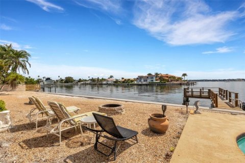 Casa en venta en Belleair Beach, Florida, 4 dormitorios, 262.91 m2 № 1400463 - foto 4