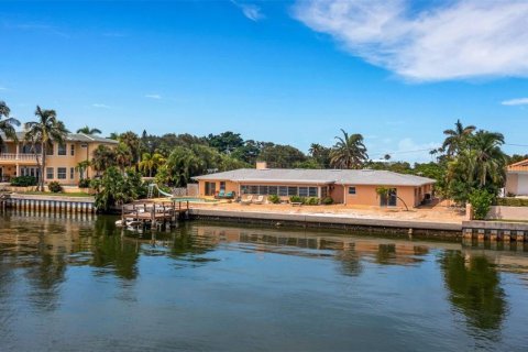 Casa en venta en Belleair Beach, Florida, 4 dormitorios, 262.91 m2 № 1400463 - foto 16