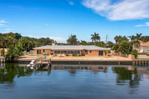 Casa en venta en Belleair Beach, Florida, 4 dormitorios, 262.91 m2 № 1400463 - foto 17