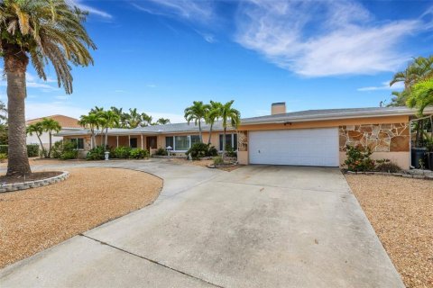 Casa en venta en Belleair Beach, Florida, 4 dormitorios, 262.91 m2 № 1400463 - foto 2