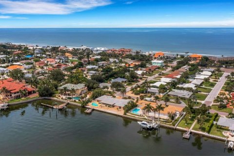 Casa en venta en Belleair Beach, Florida, 4 dormitorios, 262.91 m2 № 1400463 - foto 15