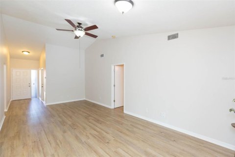 House in Tampa, Florida 2 bedrooms, 102.1 sq.m. № 1425422 - photo 6