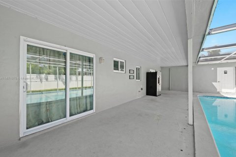 Casa en venta en Miramar, Florida, 4 dormitorios, 142.6 m2 № 1391542 - foto 20