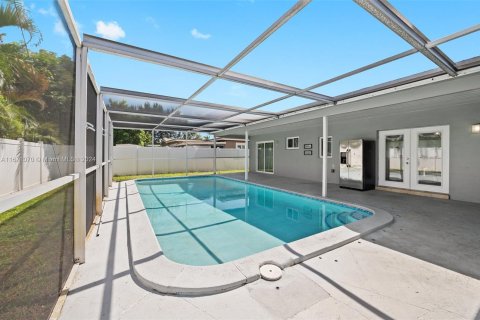 Casa en venta en Miramar, Florida, 4 dormitorios, 142.6 m2 № 1391542 - foto 18