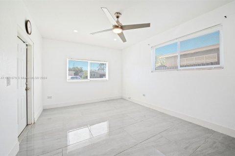 Casa en venta en Miramar, Florida, 4 dormitorios, 142.6 m2 № 1391542 - foto 15