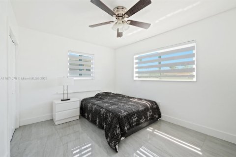 Casa en venta en Miramar, Florida, 4 dormitorios, 142.6 m2 № 1391542 - foto 14