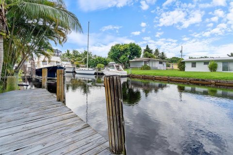 House in Fort Lauderdale, Florida 2 bedrooms, 133.41 sq.m. № 1391540 - photo 27