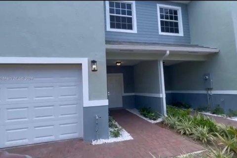 Townhouse in Delray Beach, Florida 3 bedrooms, 129.23 sq.m. № 1128291 - photo 2
