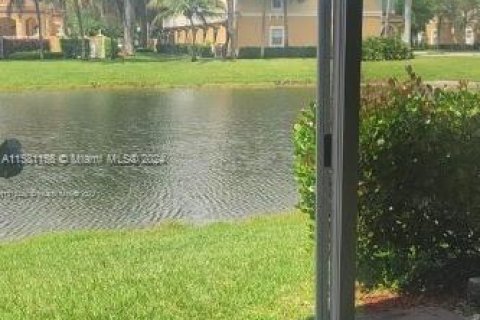 Touwnhouse à vendre à Miramar, Floride: 3 chambres, 117.99 m2 № 1159314 - photo 9