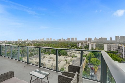 Condo in Aventura, Florida, 1 bedroom  № 743758 - photo 1