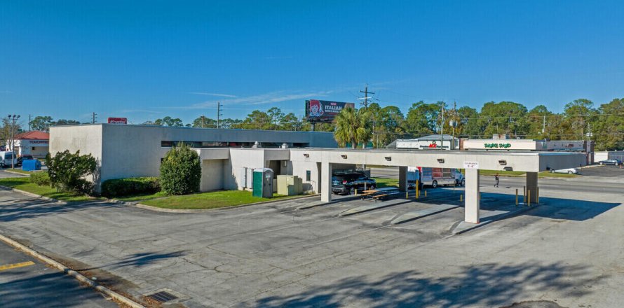 Commercial property in Jacksonville, Florida 596.8 sq.m. № 772500