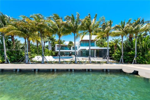 Casa en venta en Miami Beach, Florida, 9 dormitorios, 1405.8 m2 № 17210 - foto 7