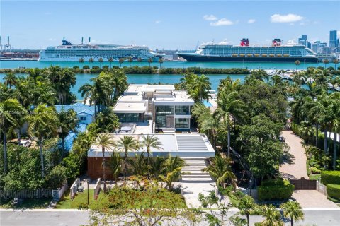 Villa ou maison à vendre à Miami Beach, Floride: 9 chambres, 1405.8 m2 № 17210 - photo 6