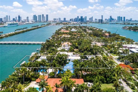 Villa ou maison à vendre à Miami Beach, Floride: 9 chambres, 1405.8 m2 № 17210 - photo 2