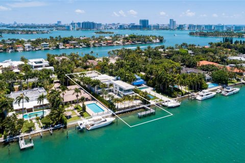 Villa ou maison à vendre à Miami Beach, Floride: 9 chambres, 1405.8 m2 № 17210 - photo 4