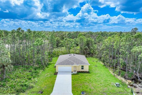 House in Port Charlotte, Florida 4 bedrooms, 153.29 sq.m. № 758208 - photo 28