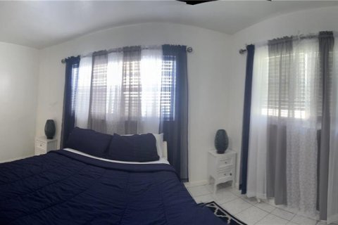 Casa en venta en Miami Gardens, Florida, 4 dormitorios, 151.24 m2 № 1291077 - foto 15