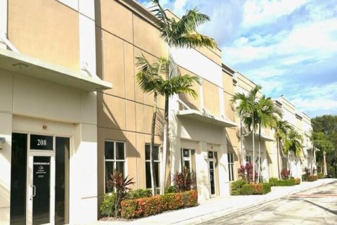 Купить коммерческую недвижимость в Уэст-Палм-Бич, Флорида № 367877 - фото 21