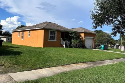 House in Orlando, Florida 3 bedrooms, 103.31 sq.m. № 1393935 - photo 2