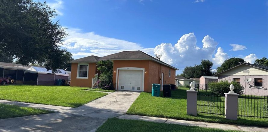 House in Orlando, Florida 3 bedrooms, 103.31 sq.m. № 1393935