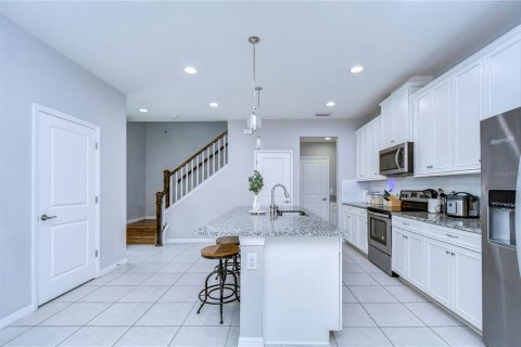 Adosado en venta en Tampa, Florida, 3 dormitorios, 172.05 m2 № 1363421 - foto 3