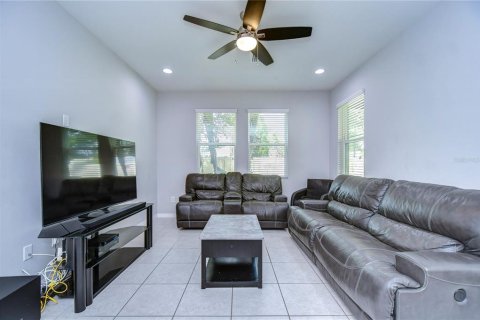 Townhouse in Tampa, Florida 3 bedrooms, 172.05 sq.m. № 1363421 - photo 7