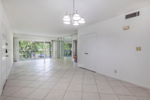 Condominio en venta en Lauderhill, Florida, 2 dormitorios, 101.54 m2 № 1380050 - foto 12