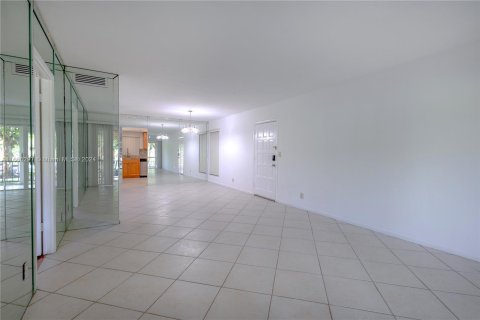 Condominio en venta en Lauderhill, Florida, 2 dormitorios, 101.54 m2 № 1380050 - foto 9