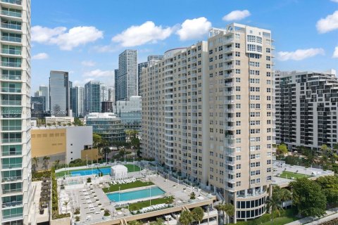 Condo in Miami, Florida, 1 bedroom  № 1394665 - photo 29