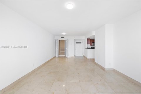 Condo in Miami, Florida, 1 bedroom  № 1394665 - photo 5